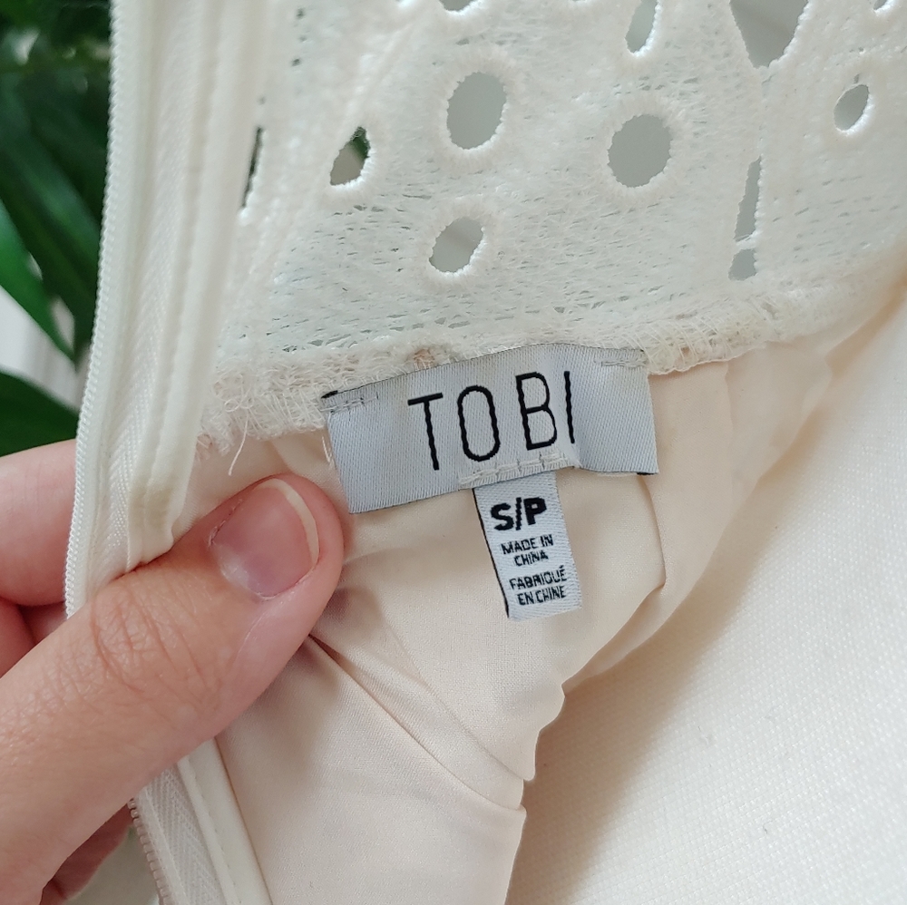 (SOLD) Tobi Lace Crochet Plunge Slit Maxi Dress - Picture 10 of 10